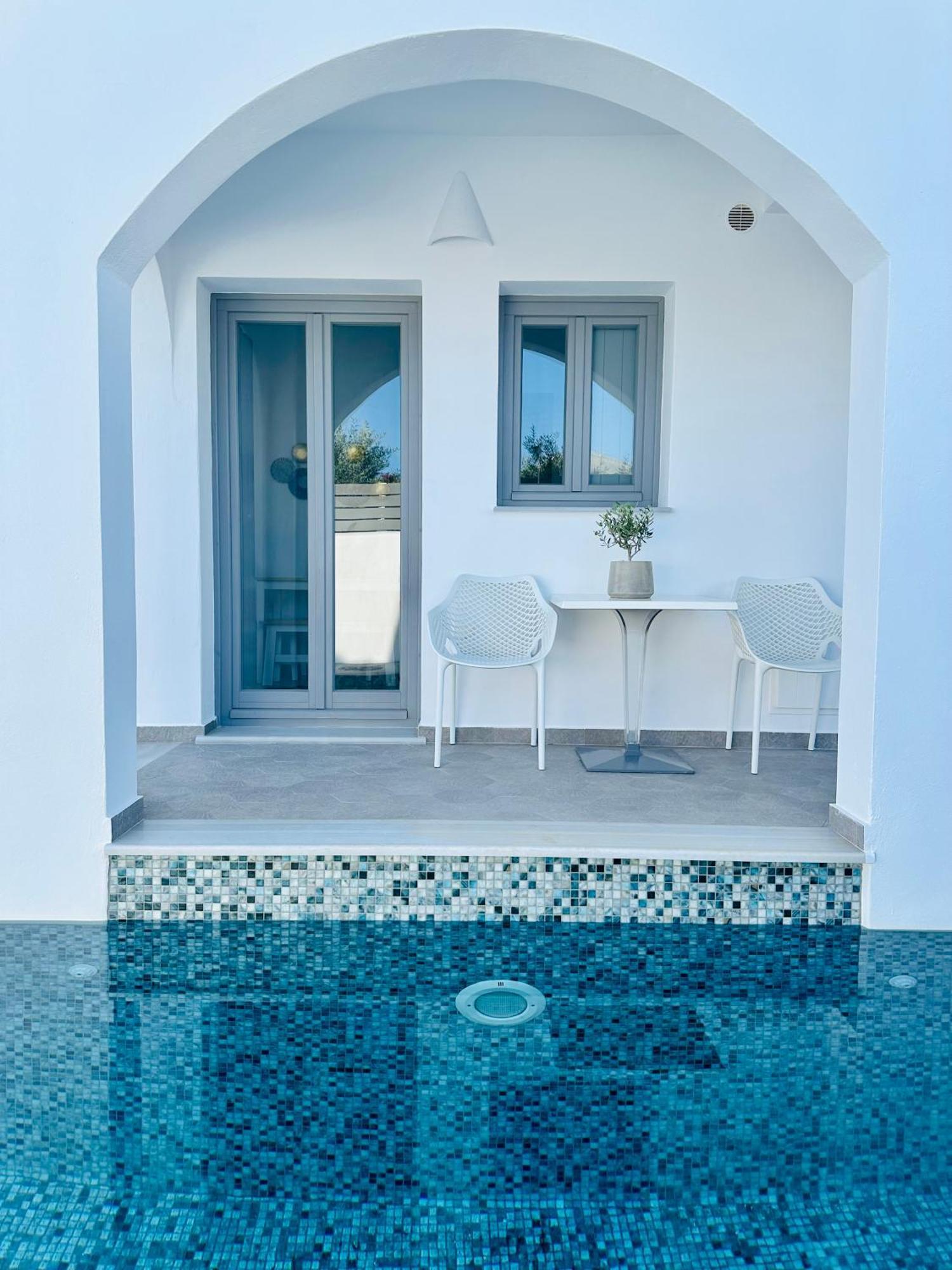 White Harmony Suites Мегалохори Экстерьер фото